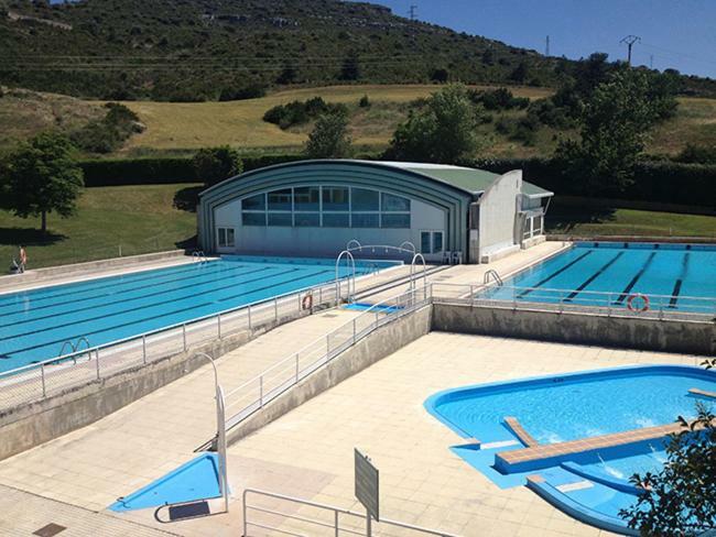 Apartamento Pilare, A Las Puertas Del Pirineo Navarro ลุมบิแยร์ ภายนอก รูปภาพ