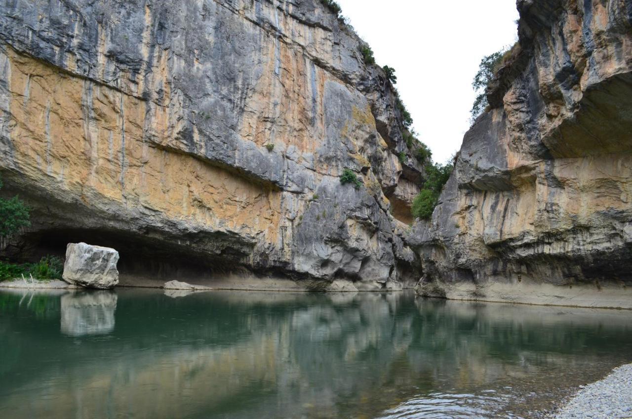 Apartamento Pilare, A Las Puertas Del Pirineo Navarro ลุมบิแยร์ ภายนอก รูปภาพ
